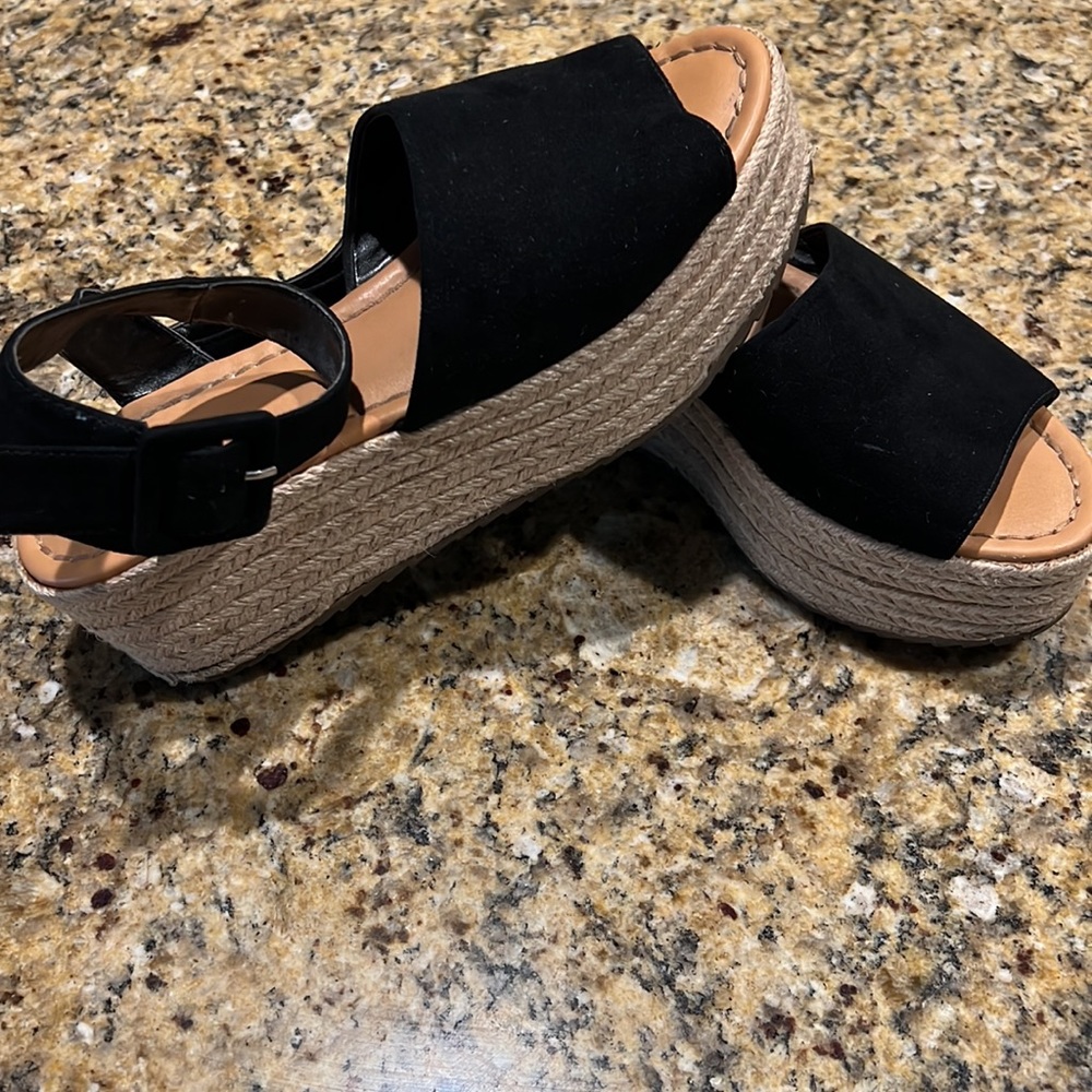 American Eagle Espadrille platform sandals black